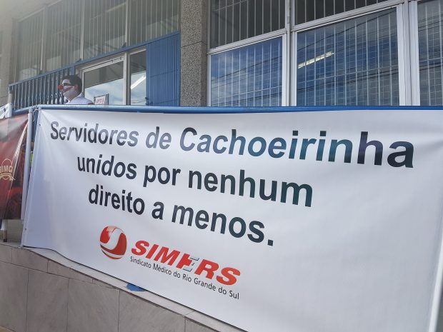 Municipários de Cachoeirinha em protesto