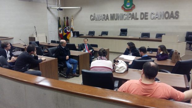 Reunião na Câmara de Vereadores de Canoas. Foto: Camila Ferro