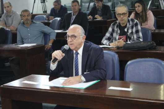 Diretor do Simers, Marcos Rovinski, participou de audiência pública na AL sobre o tema
