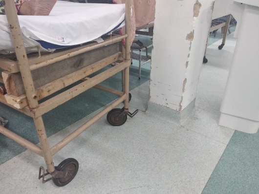 Em vistoria ao Hospital de Tramandaí, Simers constatou inadequações estruturais como ferrugem e rachaduras