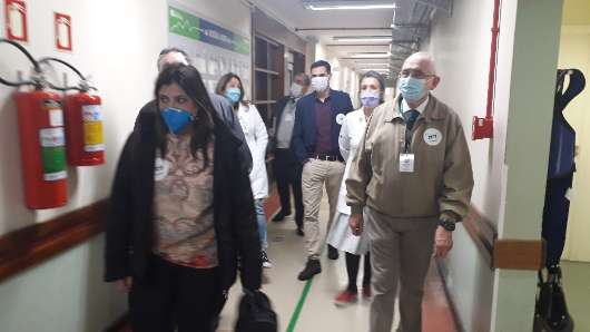 Simers fez vistoria ao Hospital Escola da UFPel, onde ocorreu a agressão à médica